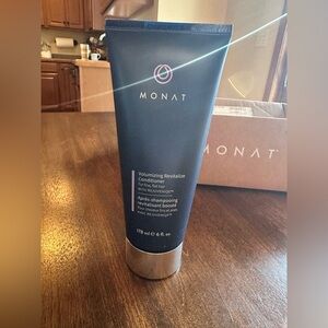 Monat Volumizing Revitalize Conditioner, New, Sealed
